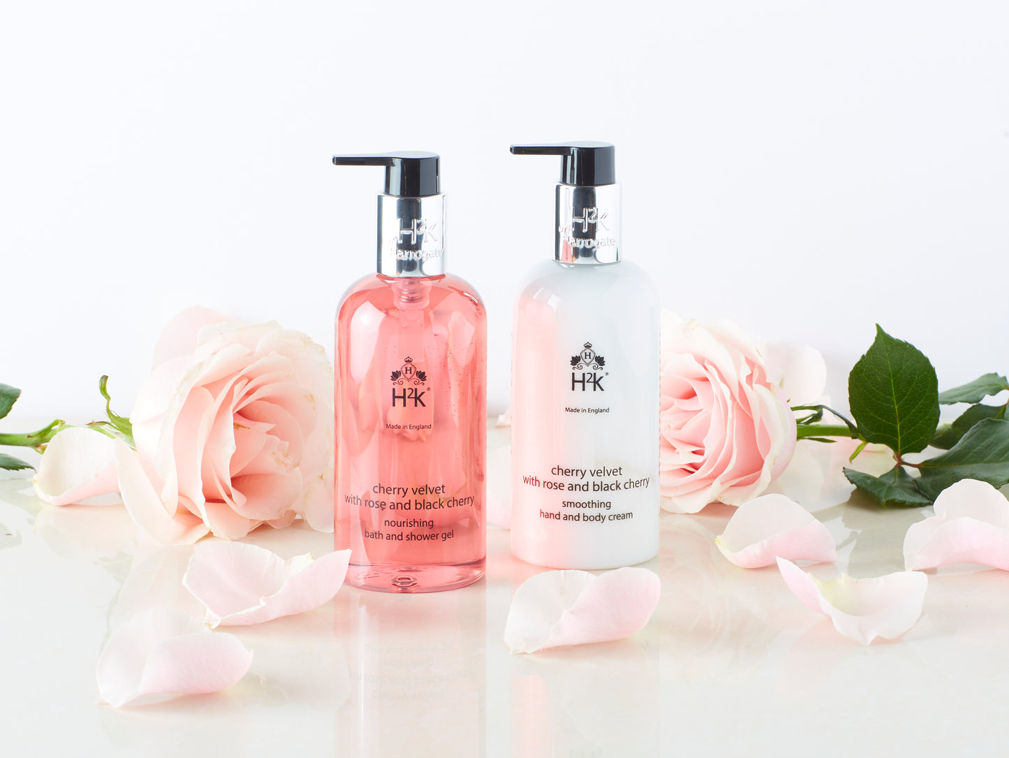 Fragrance gift box with rose and black cherry
