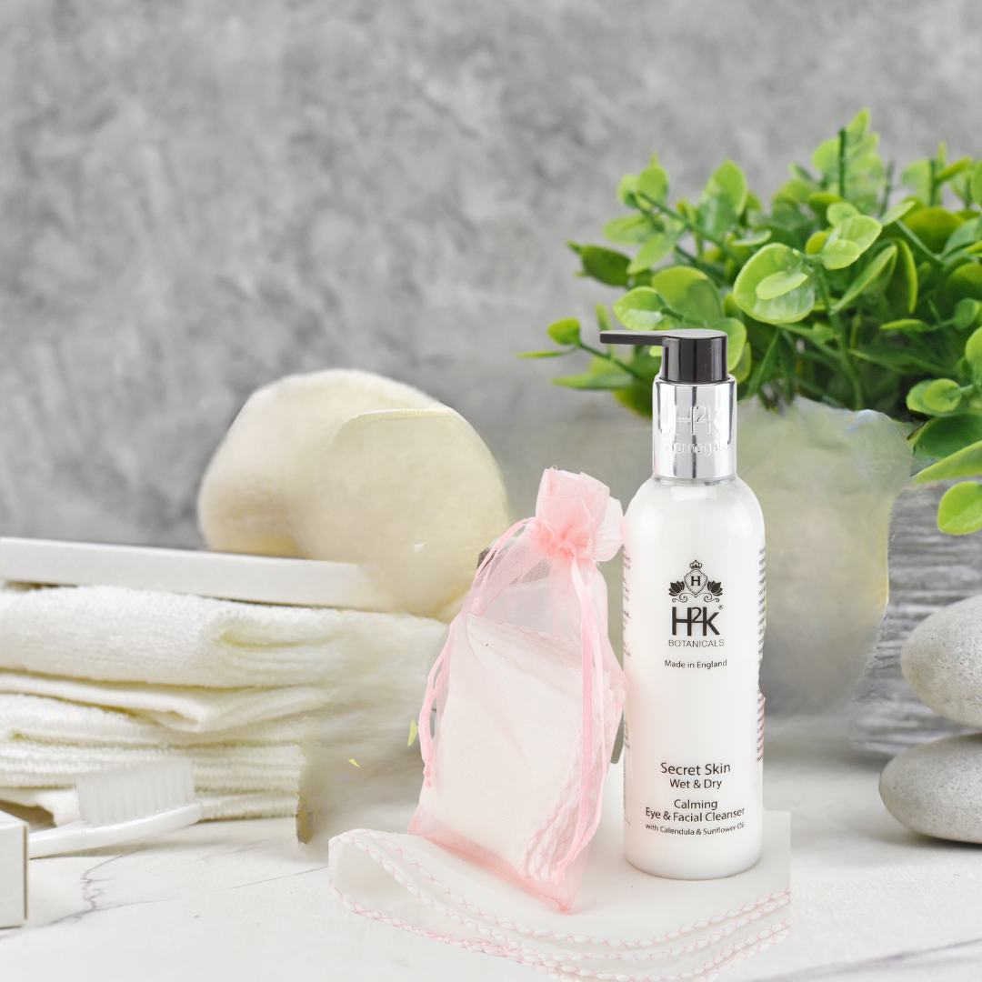 Wet & Dry Cleanser : Eye and Facial Cleanser to remove eye makeup
