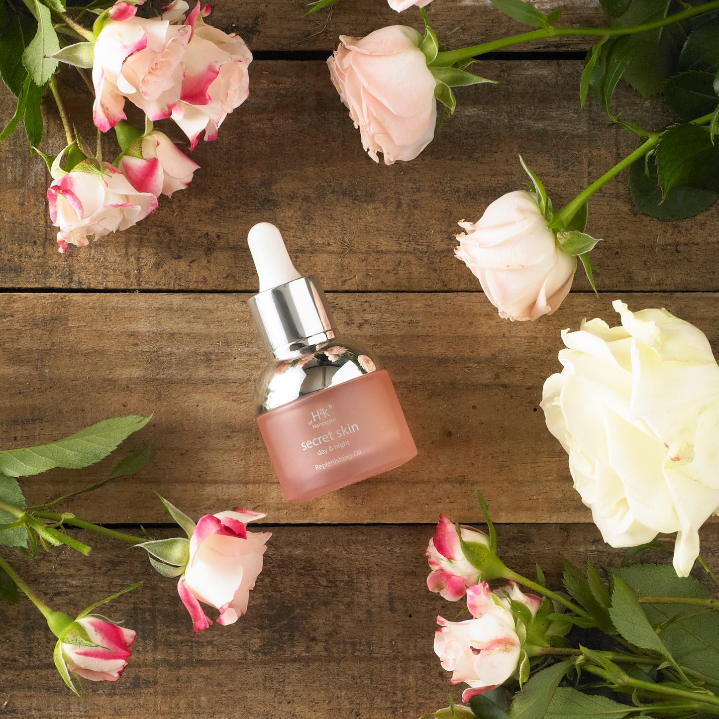Day & Night Replenishing Oil Secret Skin